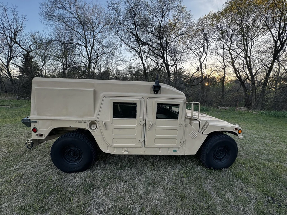 2004 Hummer HMMWV - Image 25 of 31