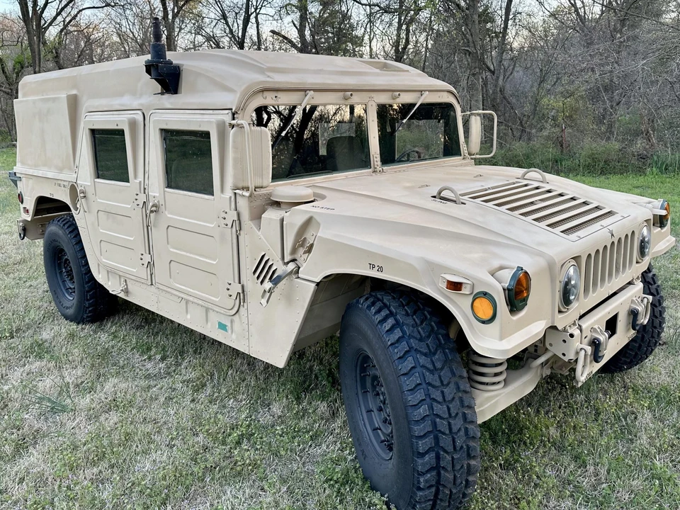 2004 Hummer HMMWV - Image 19 of 31