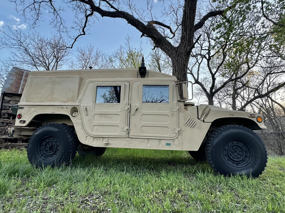 2004 Hummer HMMWV - Image 24 of 31