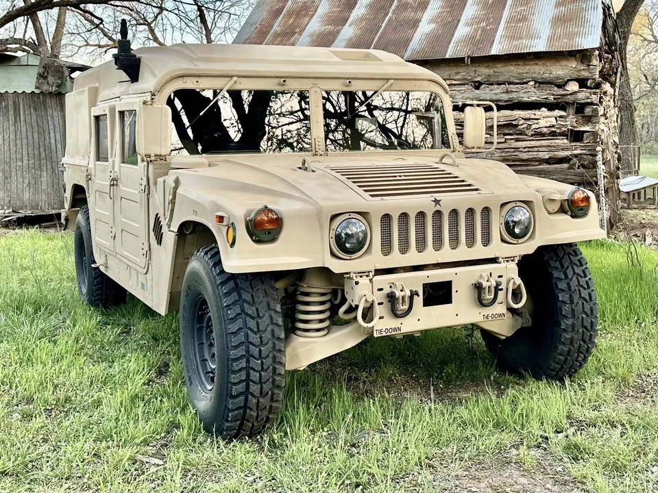 2004 Hummer HMMWV - Image 14 of 31