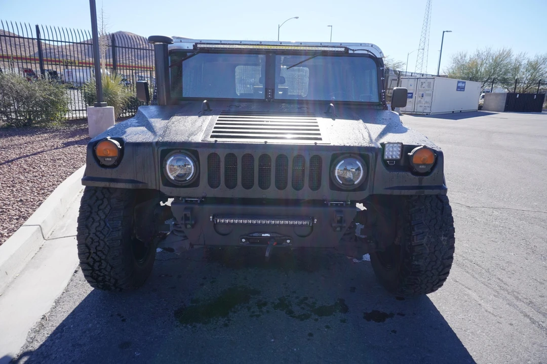 2004 Hummer HMMWV - Image 4 of 31