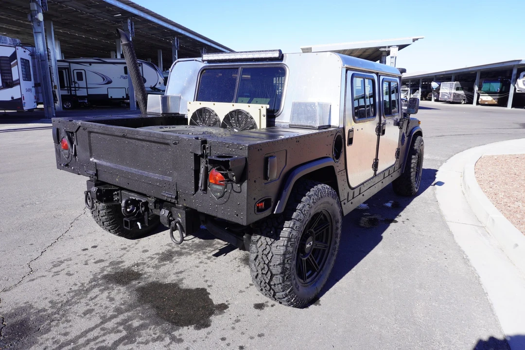 2004 Hummer HMMWV - Image 7 of 31