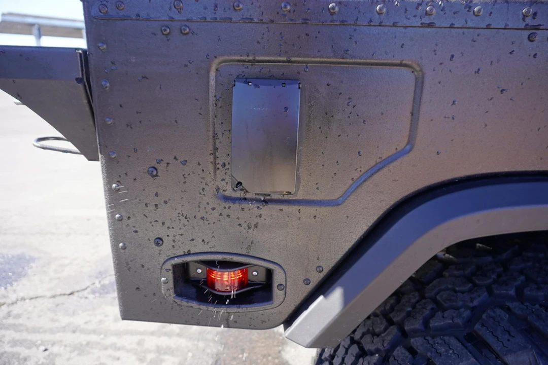 2004 Hummer HMMWV - Image 20 of 31