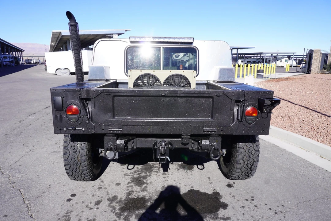 2004 Hummer HMMWV - Image 8 of 31