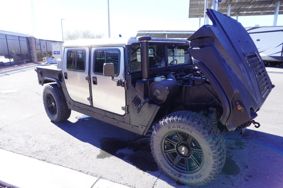 2004 Hummer HMMWV - Image 12 of 31