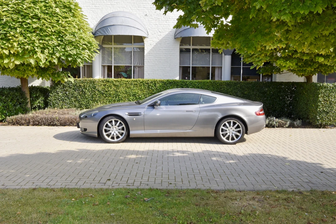 2004 Aston Martin DB9 - Image 9 of 31