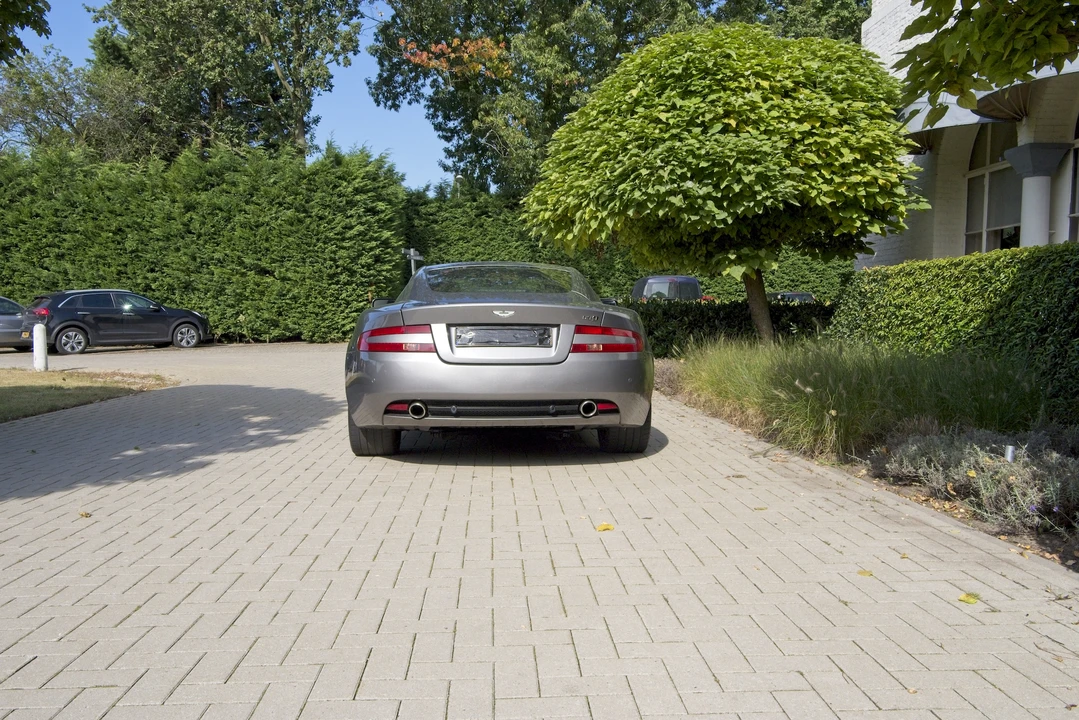 2004 Aston Martin DB9 - Image 13 of 31