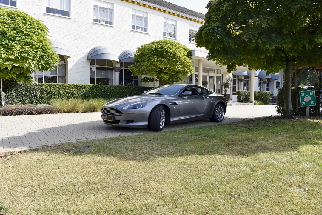 2004 Aston Martin DB9 - Image 16 of 31