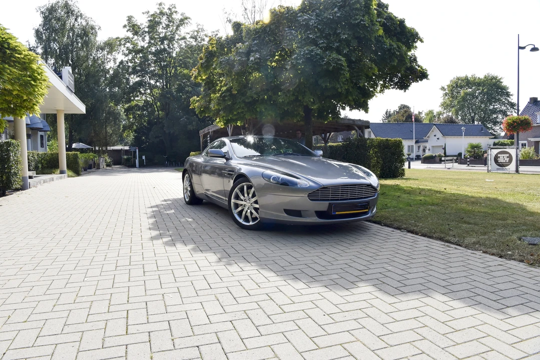 2004 Aston Martin DB9 - Image 17 of 31