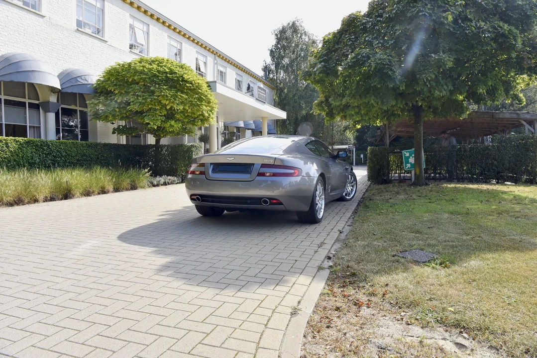 2004 Aston Martin DB9 - Image 23 of 31