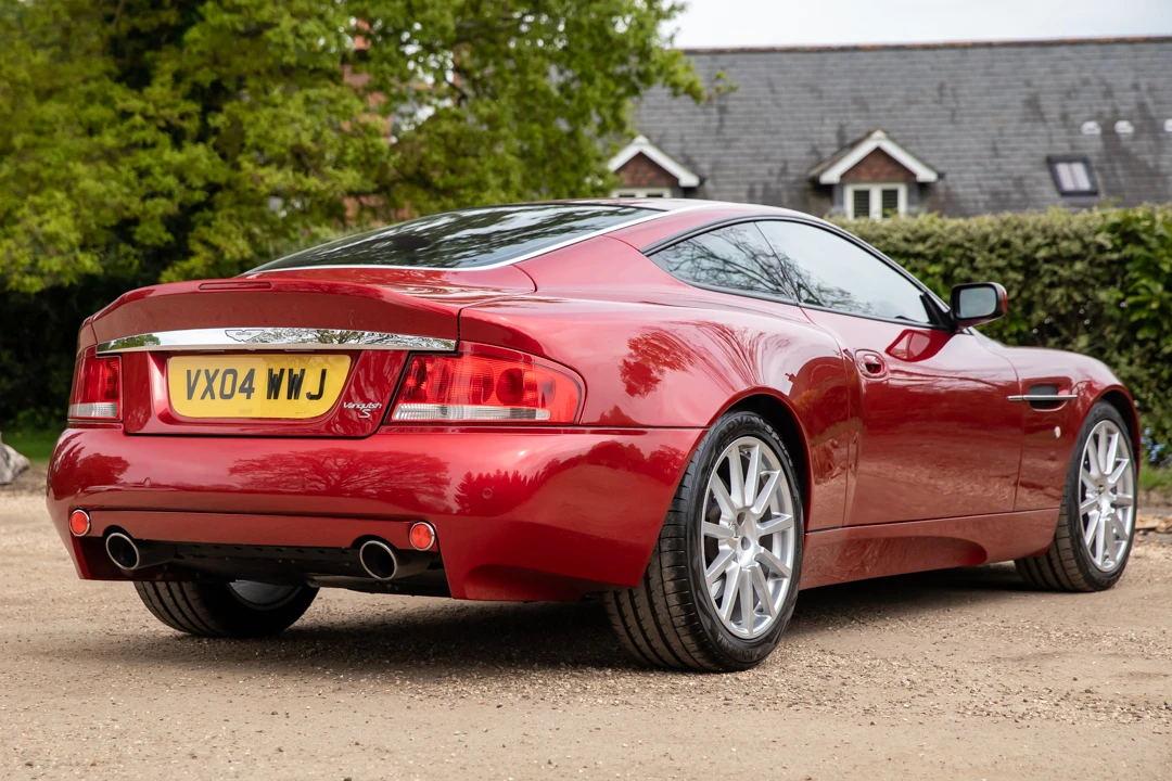 2004 Aston Martin Vanquish 1st Gen - Image 15 of 31