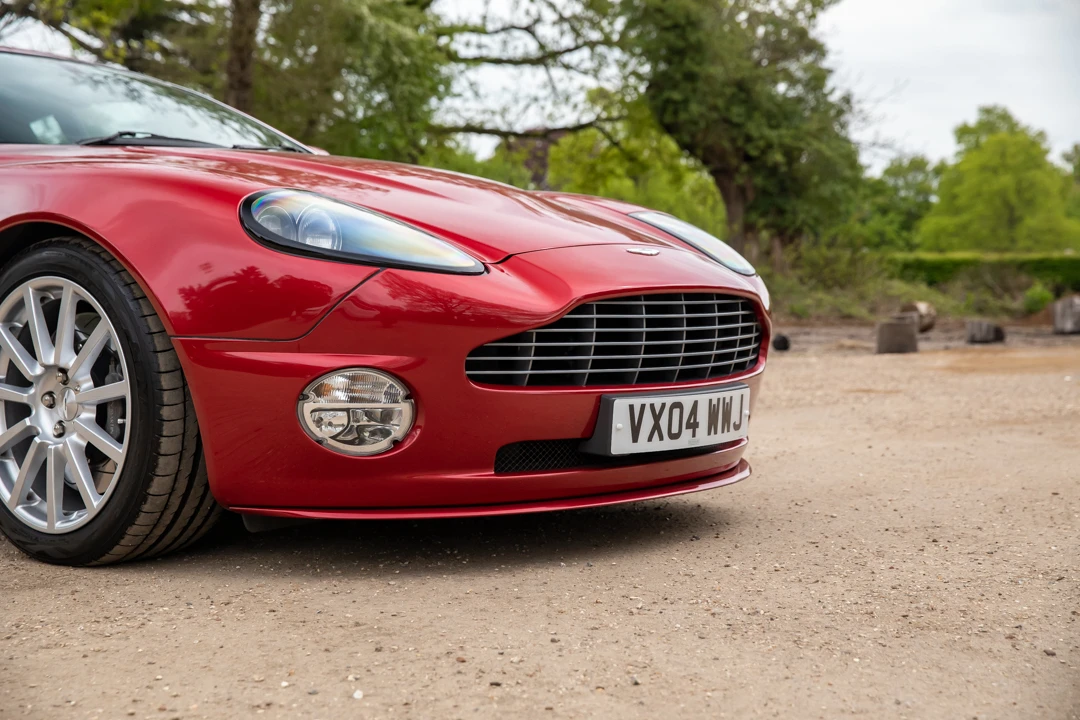 2004 Aston Martin Vanquish 1st Gen - Image 24 of 31