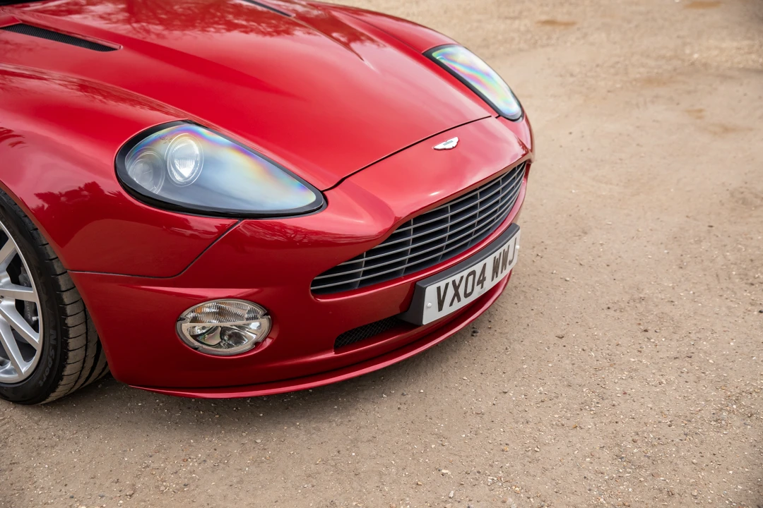 2004 Aston Martin Vanquish 1st Gen - Image 25 of 31
