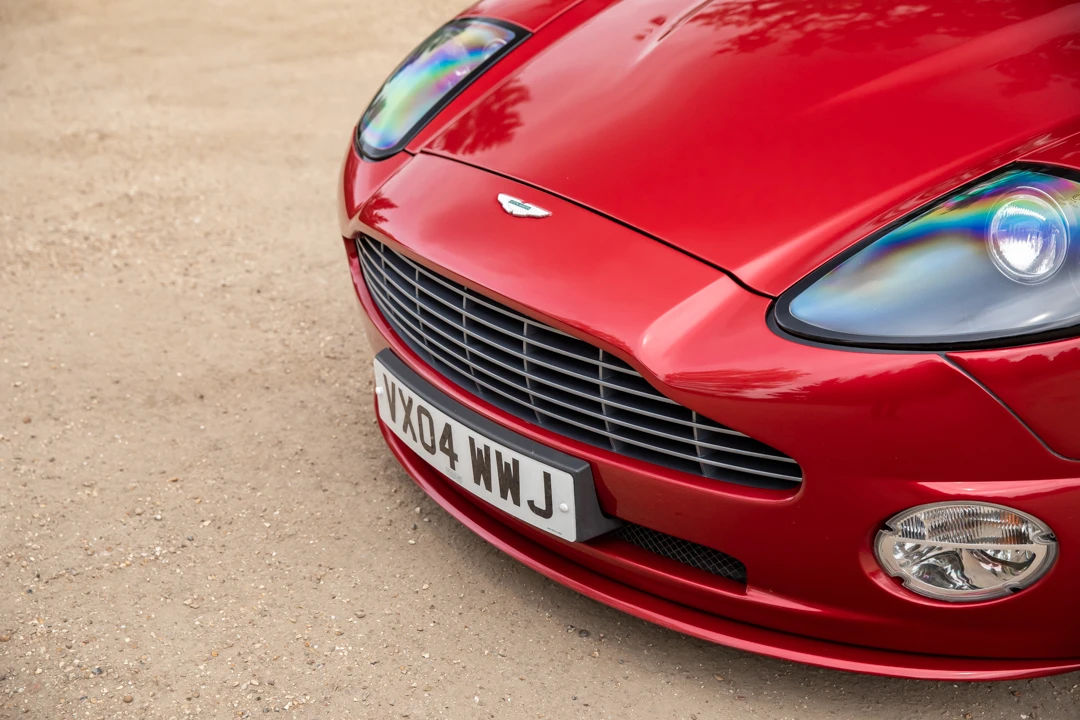 2004 Aston Martin Vanquish 1st Gen - Image 27 of 31