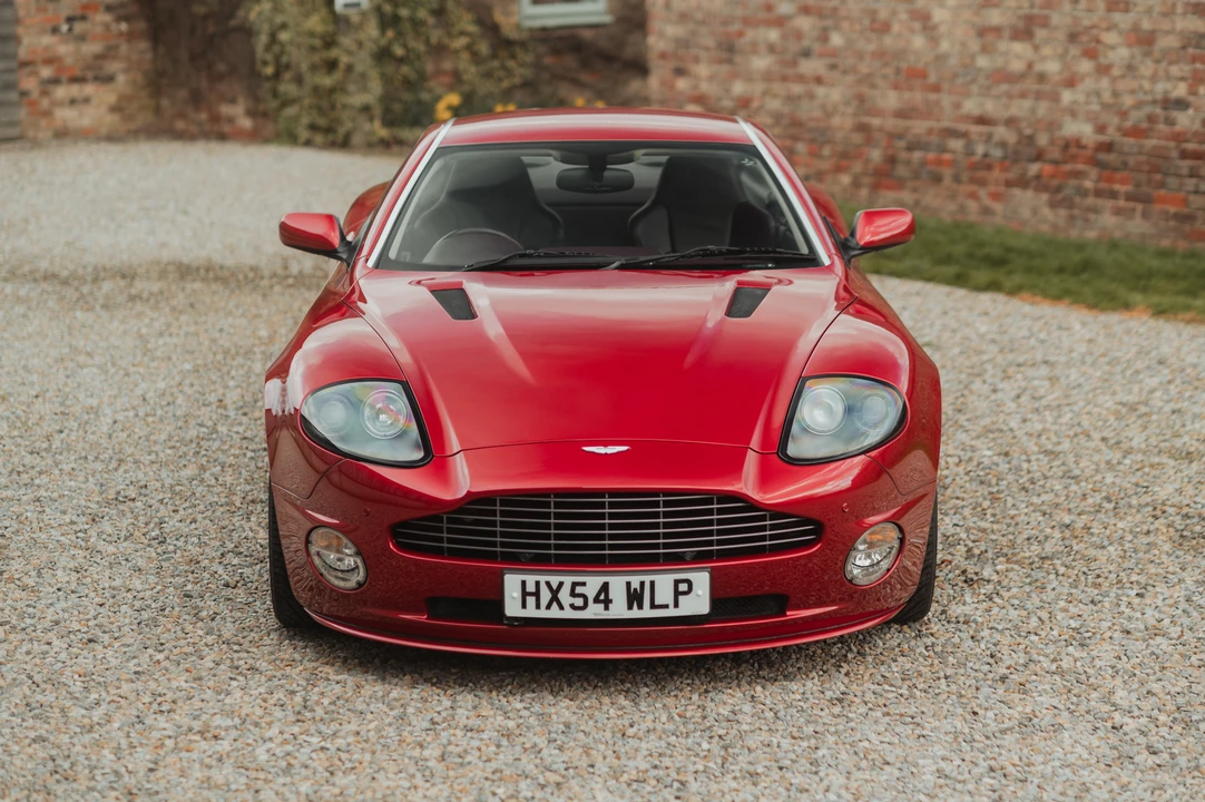 2004 Aston Martin Vanquish 1st Gen - Image 11 of 31
