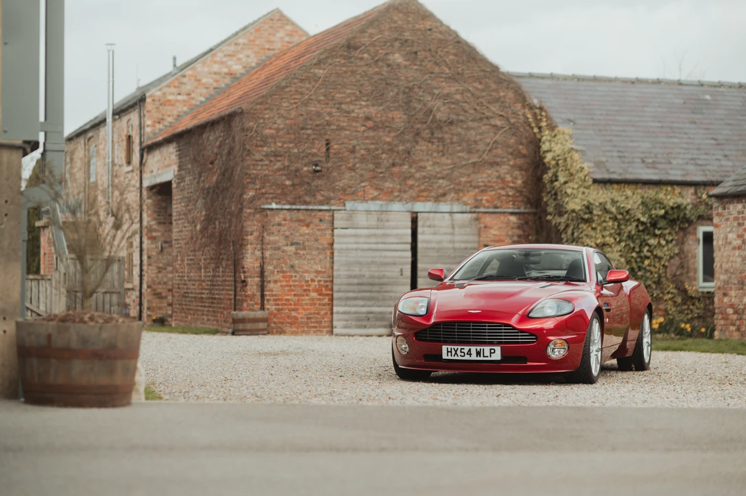 2004 Aston Martin Vanquish 1st Gen - Image 15 of 31