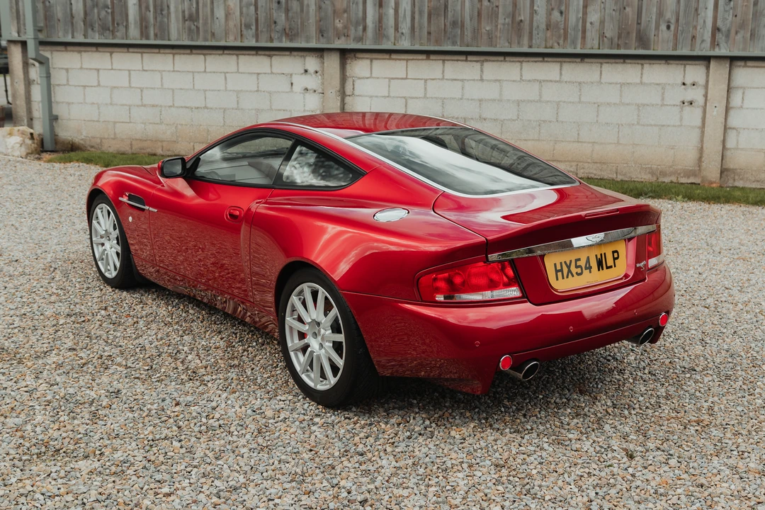 2004 Aston Martin Vanquish 1st Gen - Image 22 of 31