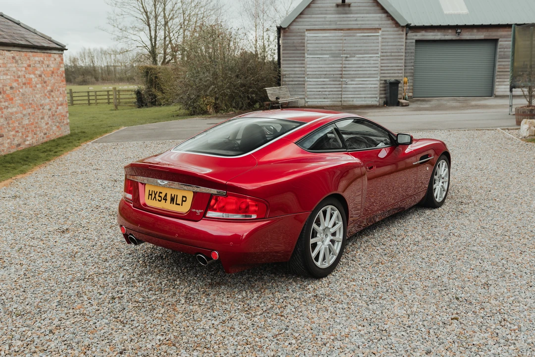 2004 Aston Martin Vanquish 1st Gen - Image 25 of 31