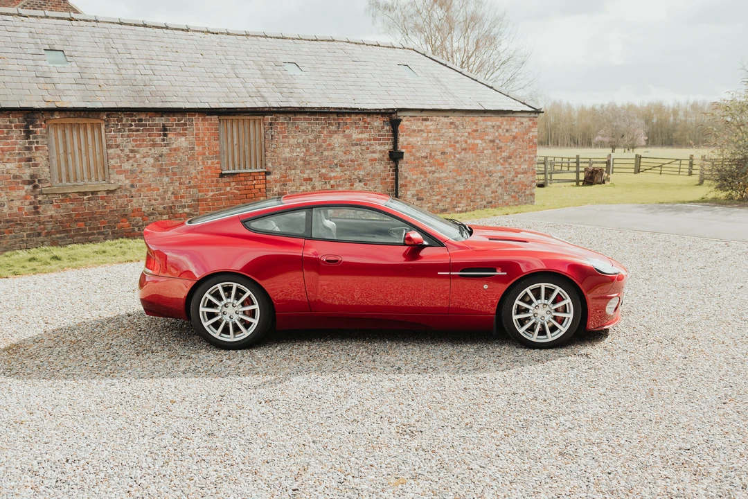 2004 Aston Martin Vanquish 1st Gen - Image 9 of 31