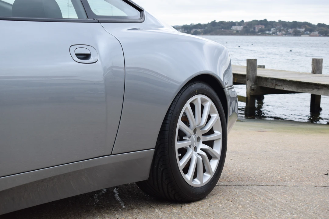 2004 Aston Martin Vanquish 1st Gen - Image 8 of 31