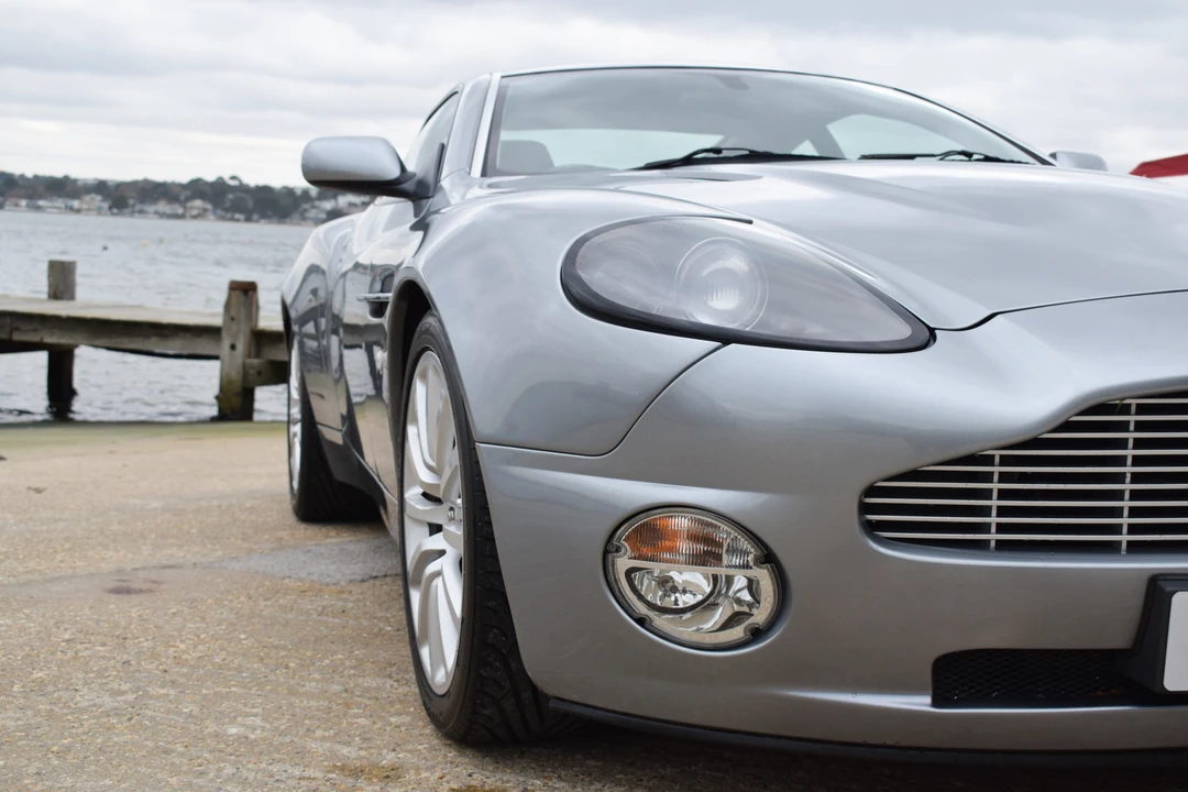 2004 Aston Martin Vanquish 1st Gen - Image 10 of 31