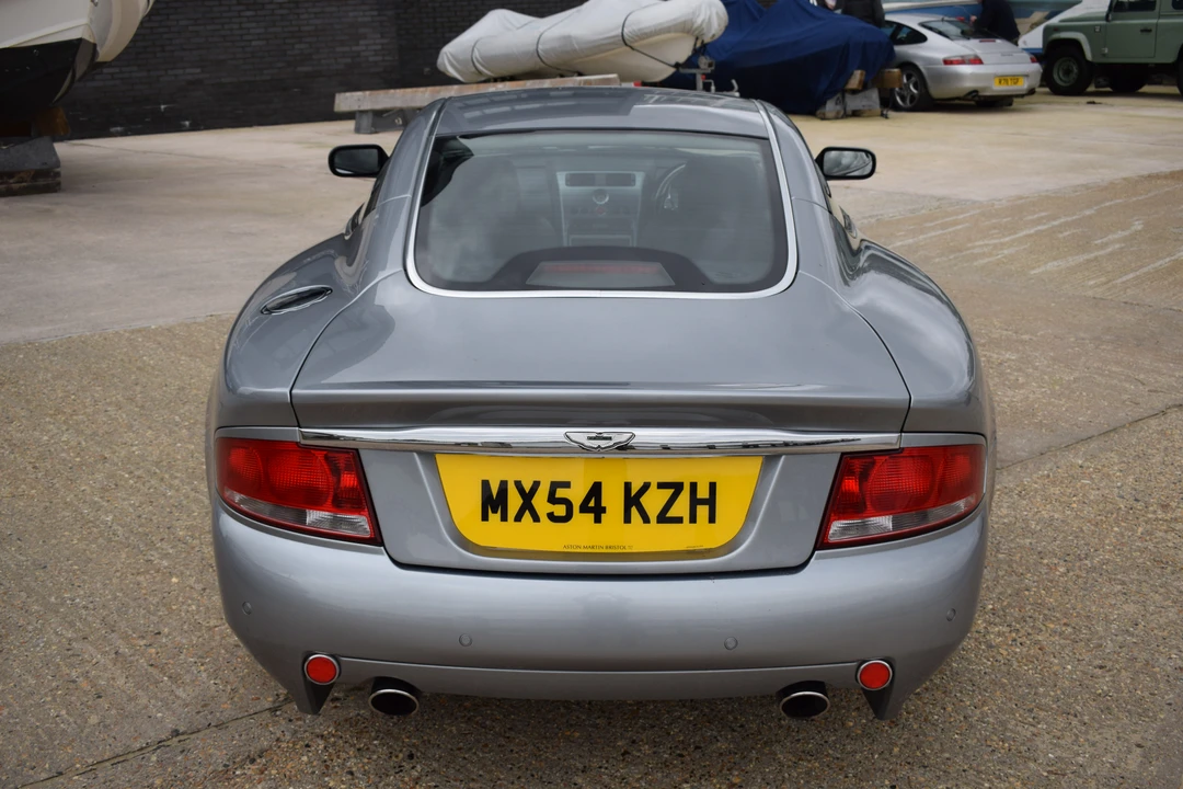 2004 Aston Martin Vanquish 1st Gen - Image 19 of 31