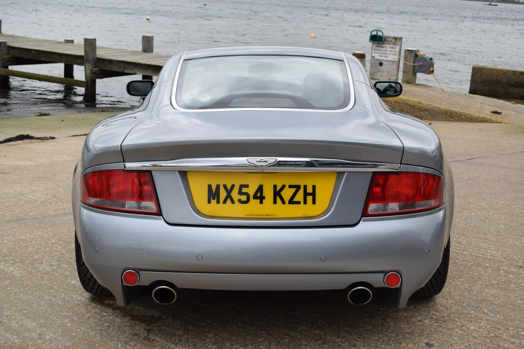 2004 Aston Martin Vanquish 1st Gen - Image 23 of 31