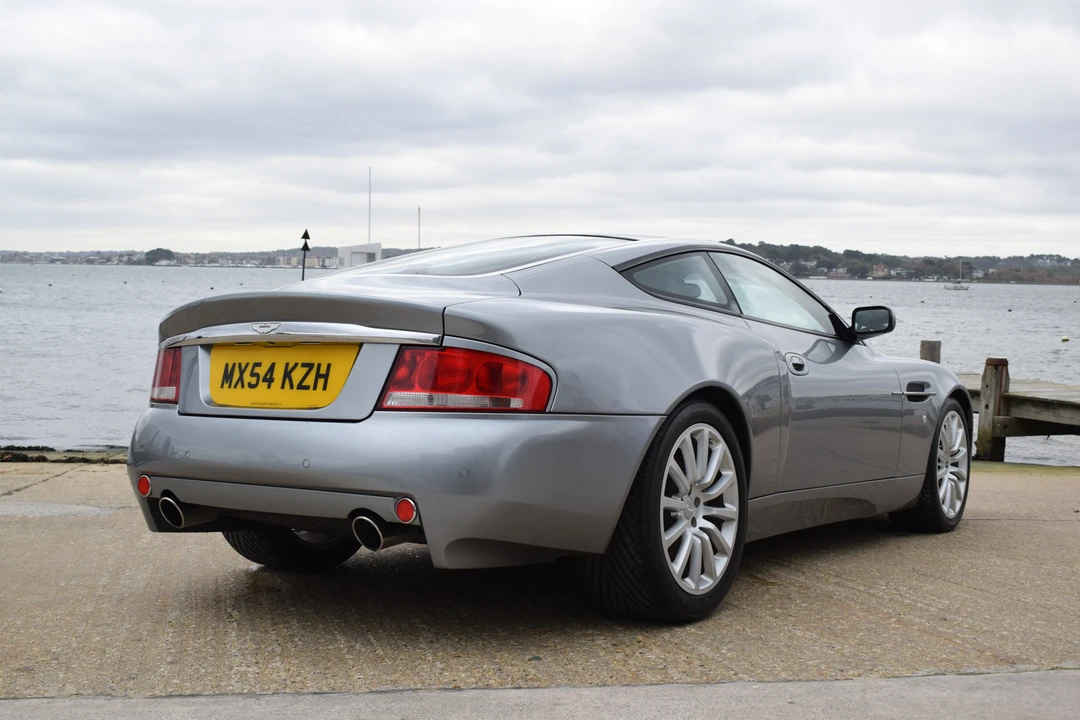 2004 Aston Martin Vanquish 1st Gen - Image 26 of 31