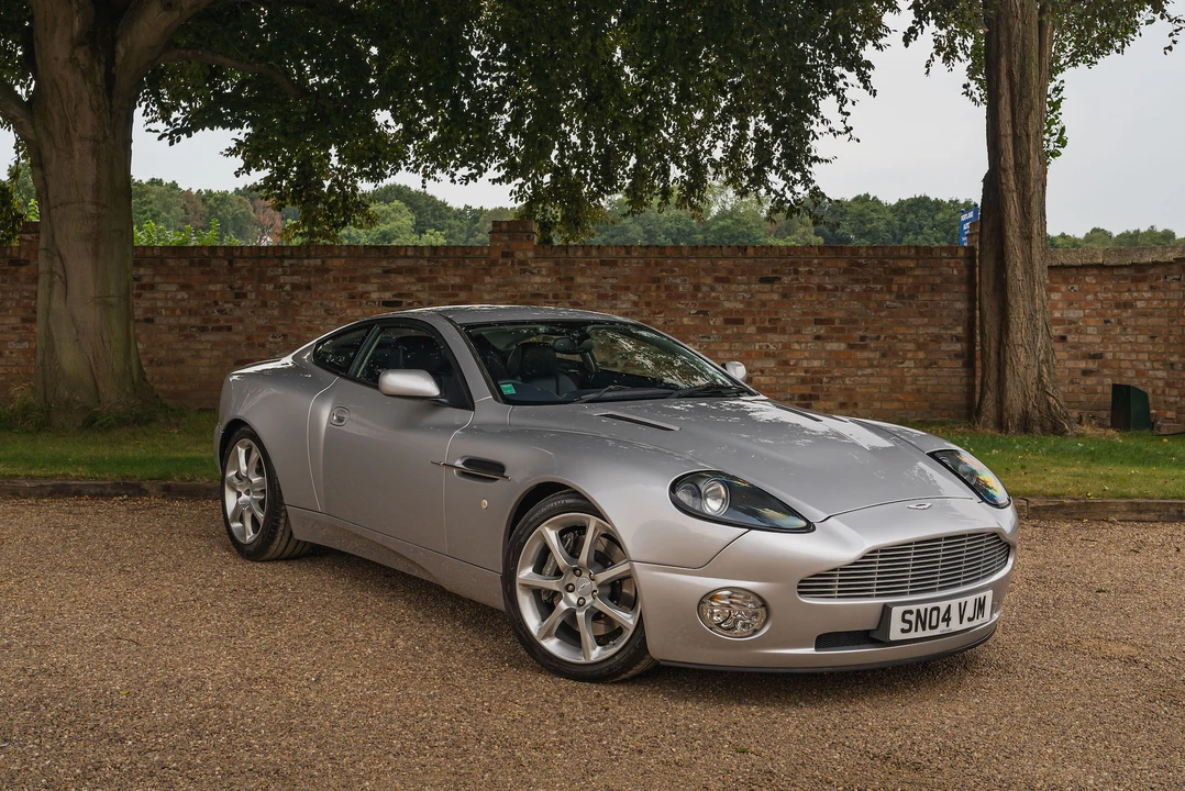 2004 Aston Martin Vanquish 1st Gen - Image 4 of 31