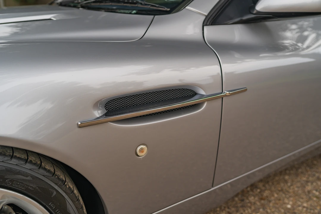 2004 Aston Martin Vanquish 1st Gen - Image 19 of 31