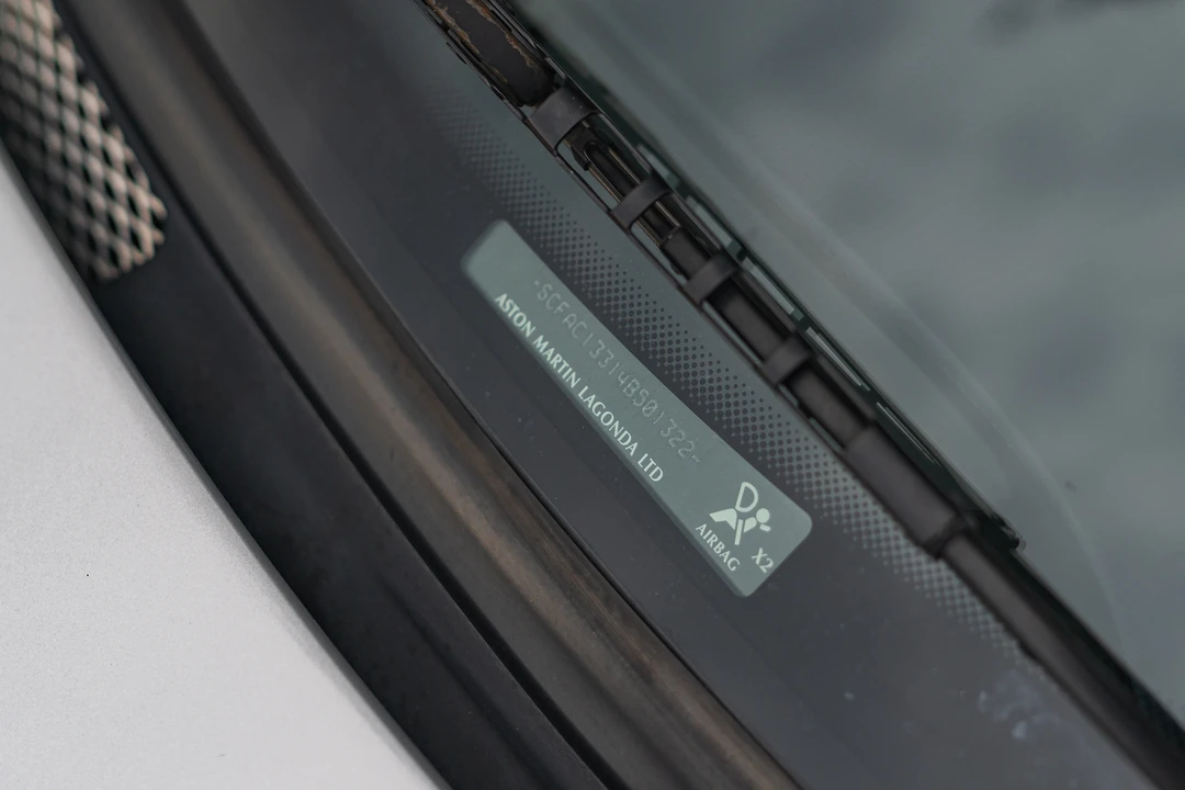 2004 Aston Martin Vanquish 1st Gen - Image 21 of 31