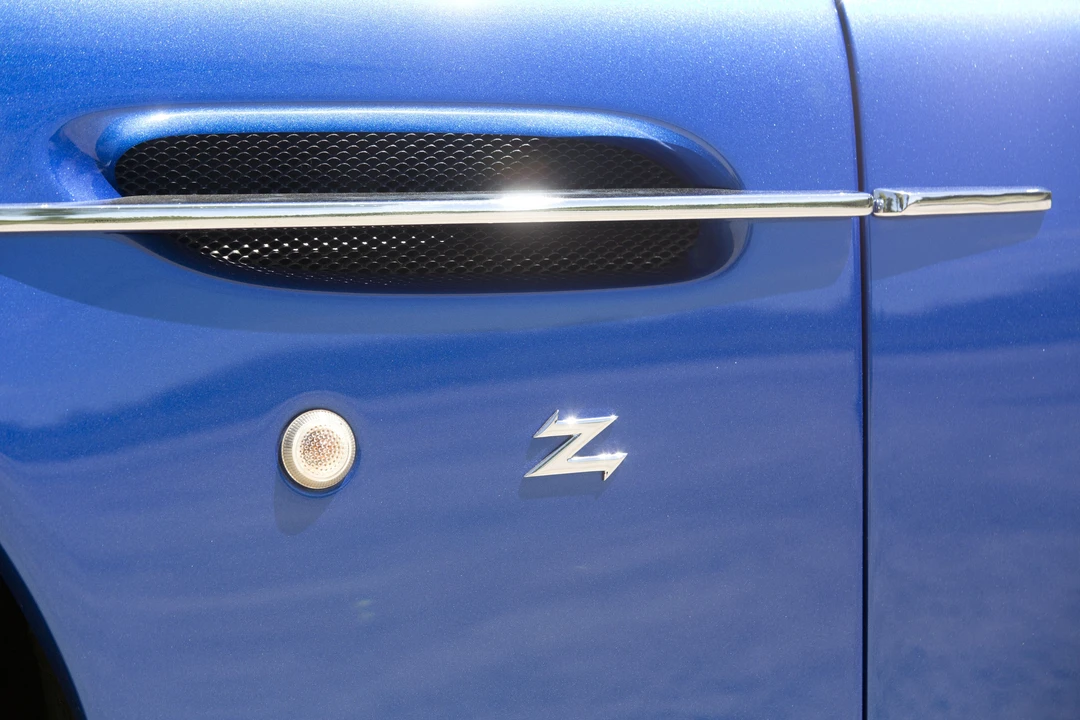 2004 Aston Martin Vanquish 1st Gen - Image 28 of 31