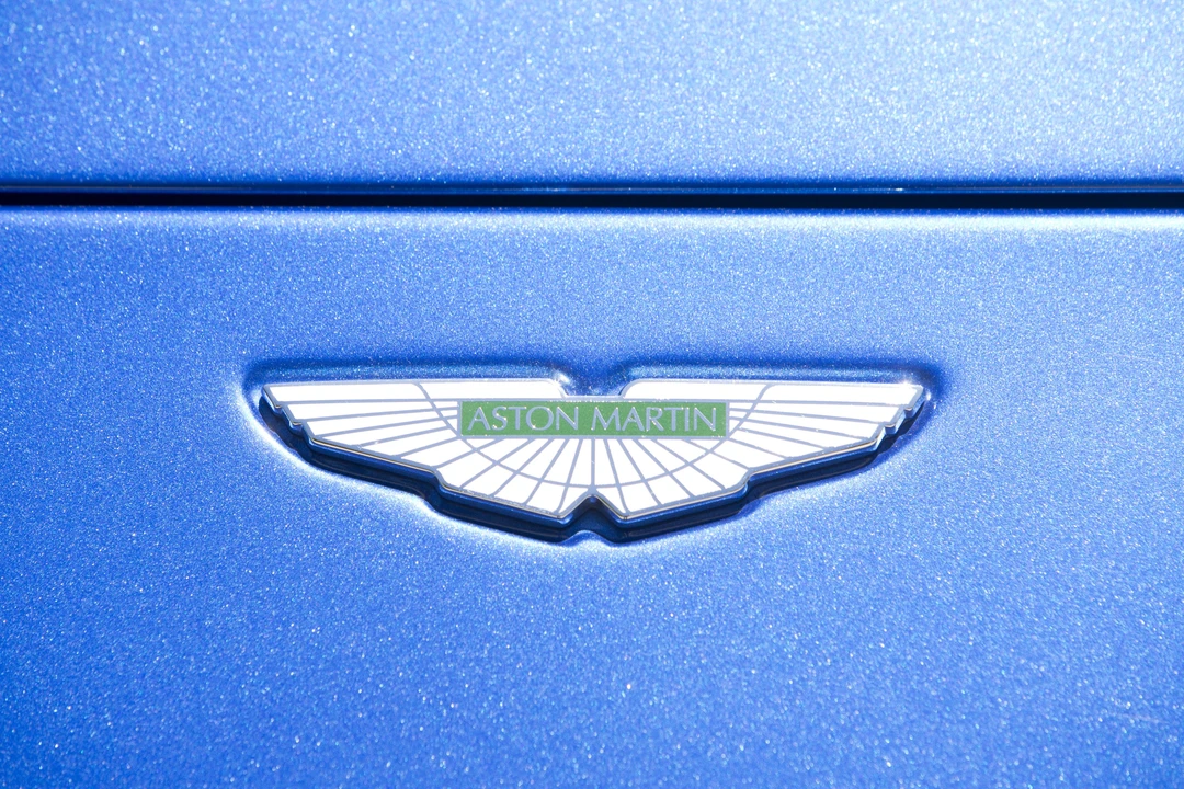 2004 Aston Martin Vanquish 1st Gen - Image 31 of 31