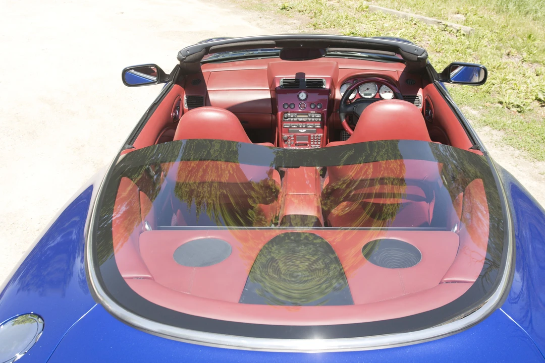 2004 Aston Martin Vanquish 1st Gen - Image 23 of 31
