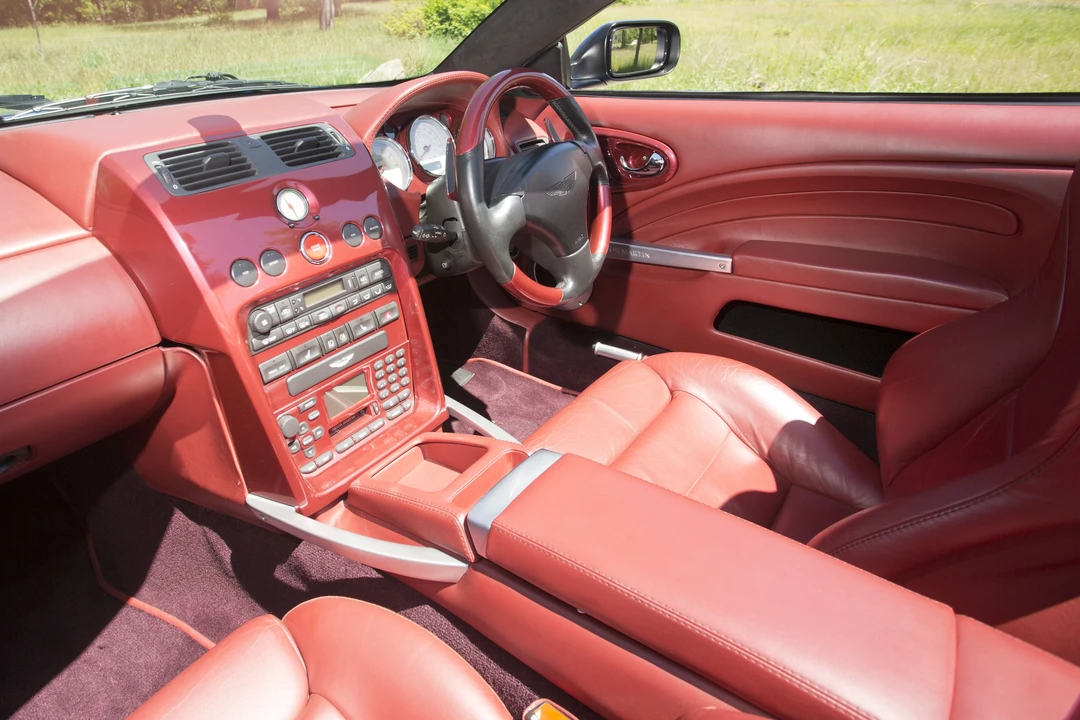 2004 Aston Martin Vanquish 1st Gen - Image 17 of 31