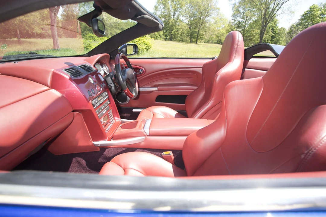 2004 Aston Martin Vanquish 1st Gen - Image 15 of 31