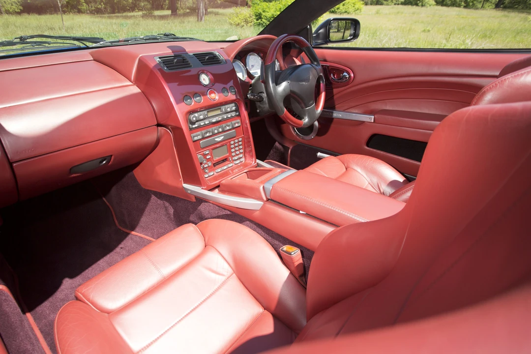 2004 Aston Martin Vanquish 1st Gen - Image 18 of 31