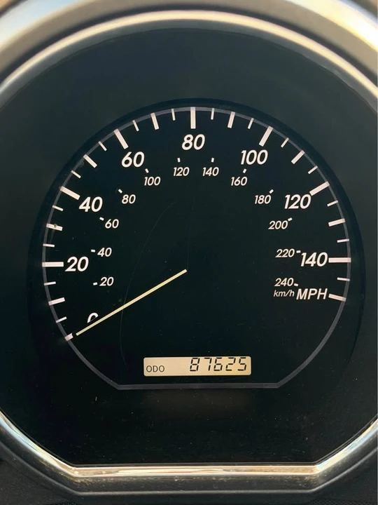 2004 Lexus RX 2nd Gen - Image 2 of 4