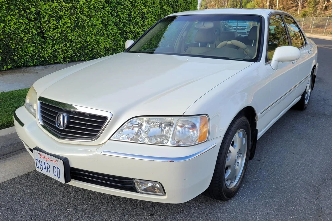 2004 Acura RL 1st Gen - Image 2 of 31