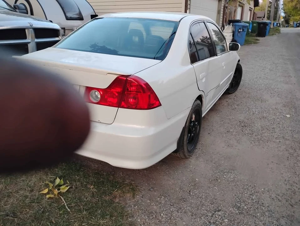 2004 Acura EL - Image 4 of 4