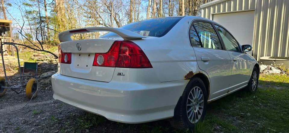2004 Acura EL - Image 2 of 2