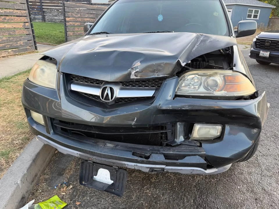 2004 Acura MDX 1st Gen - Image 2 of 4