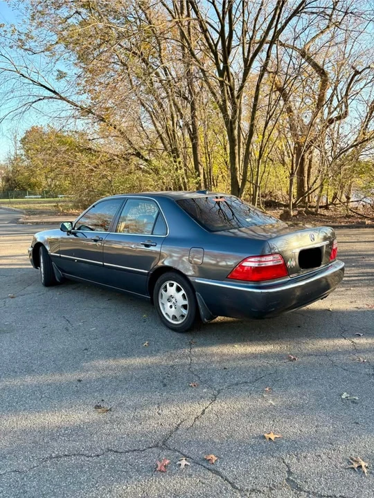2004 Acura RL 1st Gen - Image 4 of 17