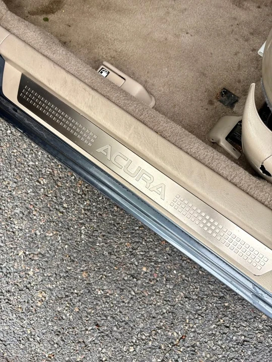 2004 Acura RL 1st Gen - Image 11 of 17
