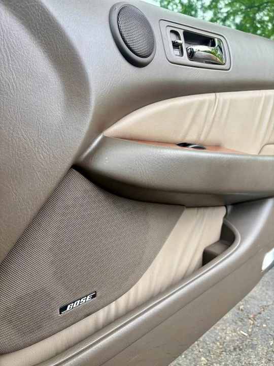 2004 Acura RL 1st Gen - Image 10 of 17