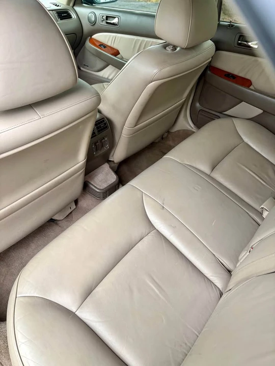 2004 Acura RL 1st Gen - Image 14 of 17