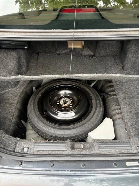 2004 Acura RL 1st Gen - Image 17 of 17