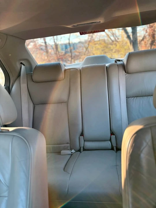2004 Acura RL 1st Gen - Image 12 of 17