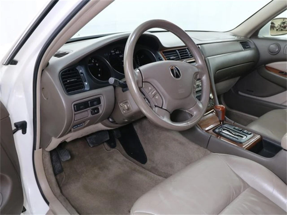 2004 Acura RL 1st Gen - Image 9 of 31