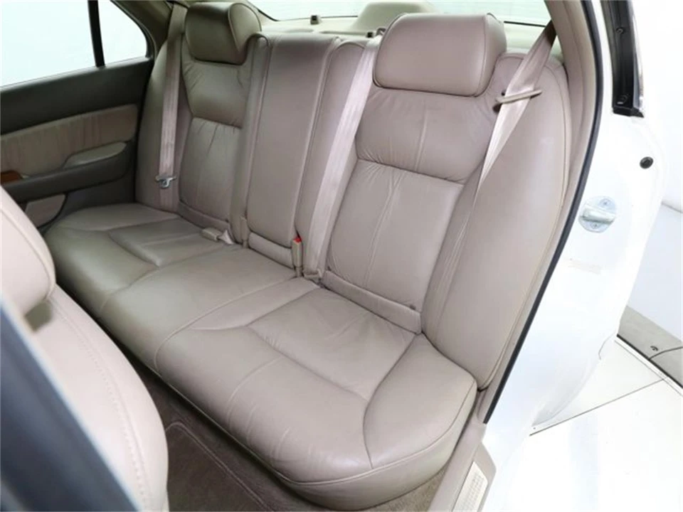 2004 Acura RL 1st Gen - Image 19 of 31